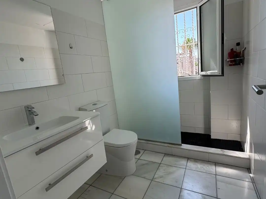 Terraced house with pool for sale in Av. Asociación Victimas del Terrorismo, 24, imagen 2