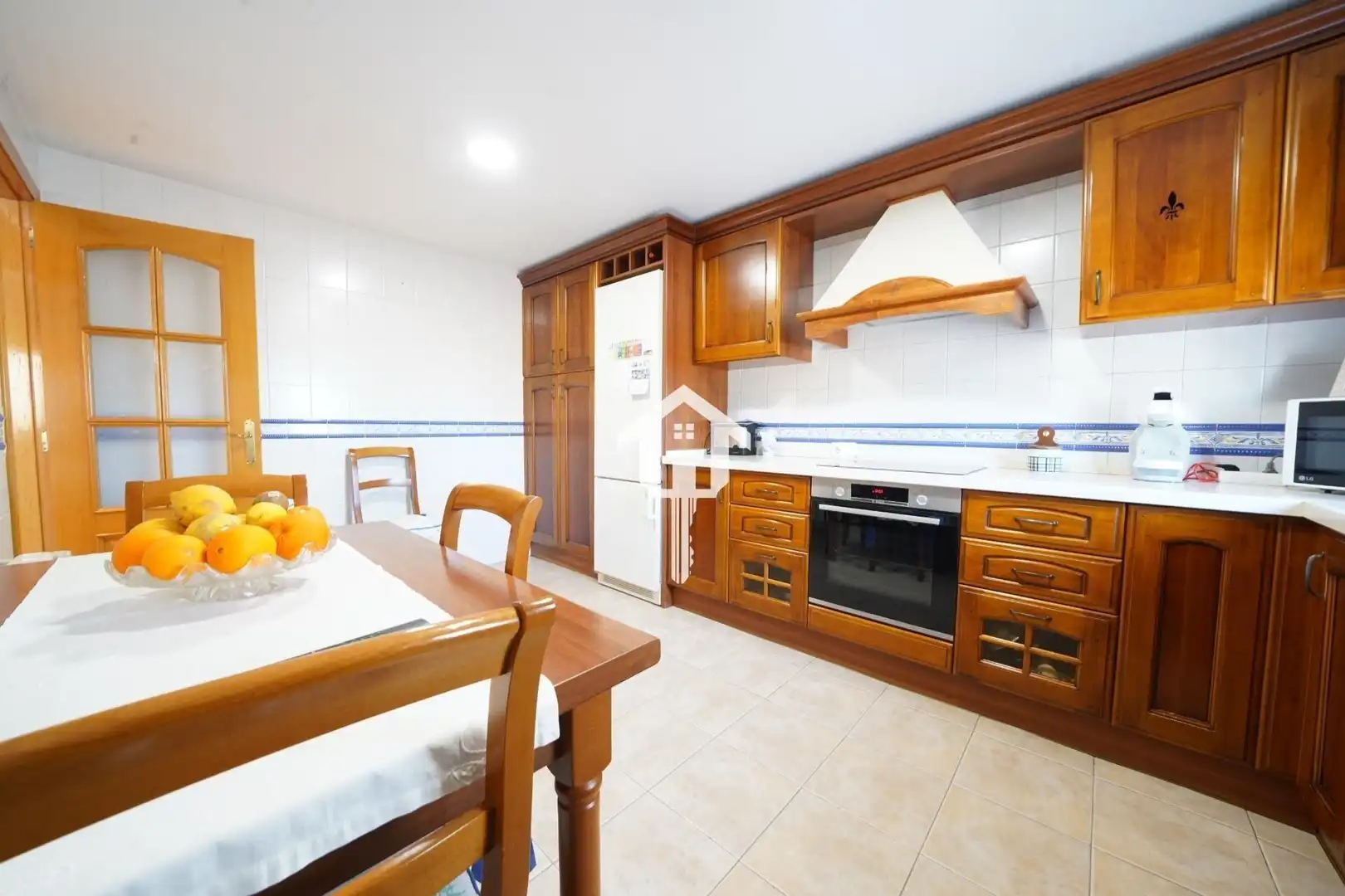 Cuina de Casa adosada en venda en Alicante / Alacant amb Calefacció, Jardí privat i Terrassa