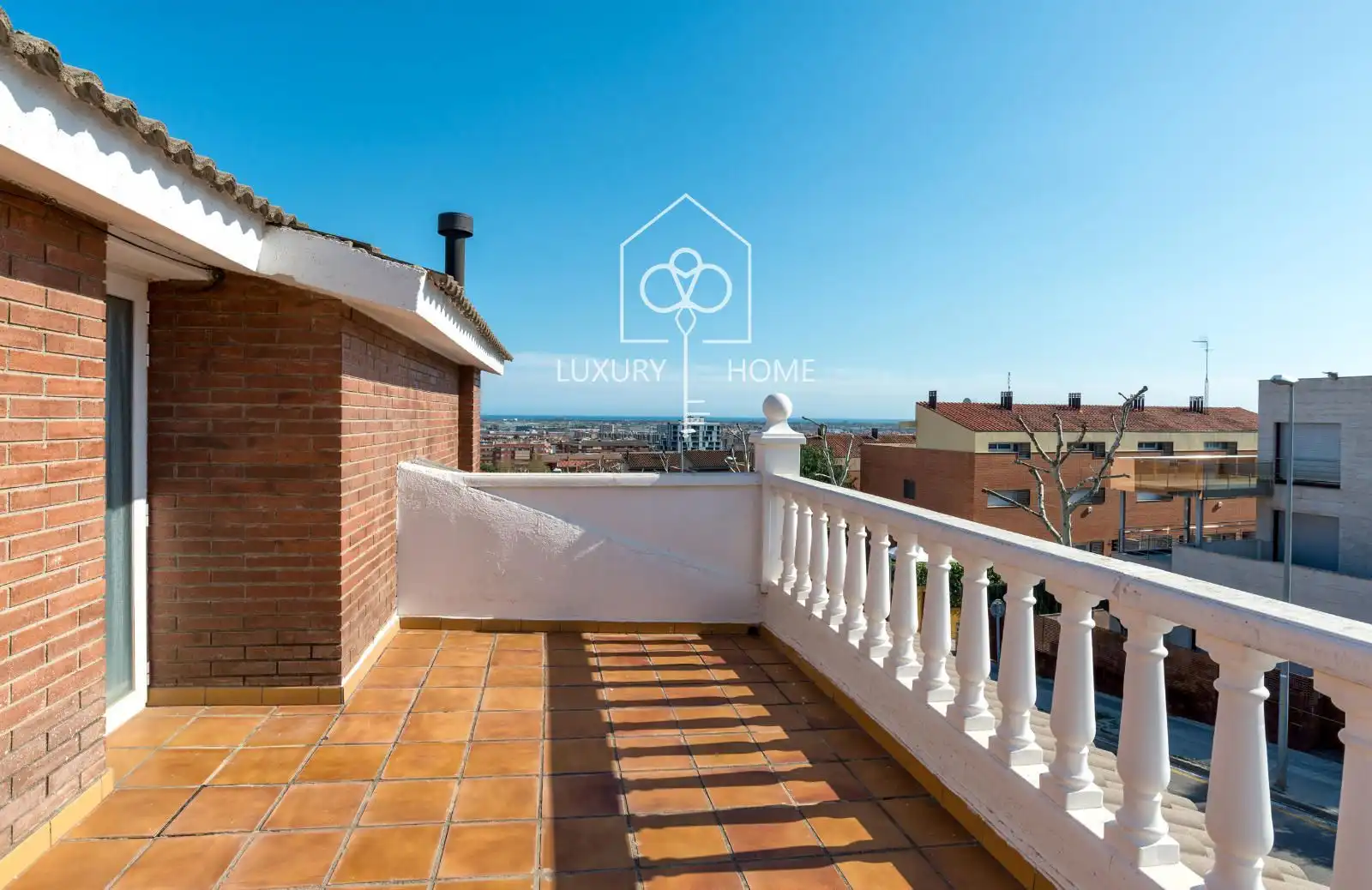 Vista exterior de Casa o xalet en venda en Viladecans amb Aire condicionat, Calefacció i Parquet