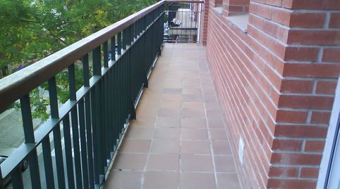 Foto 2 de Piso de alquiler en Carrer Castell de Requesens, Eixample Sud – Migdia, Girona Capital