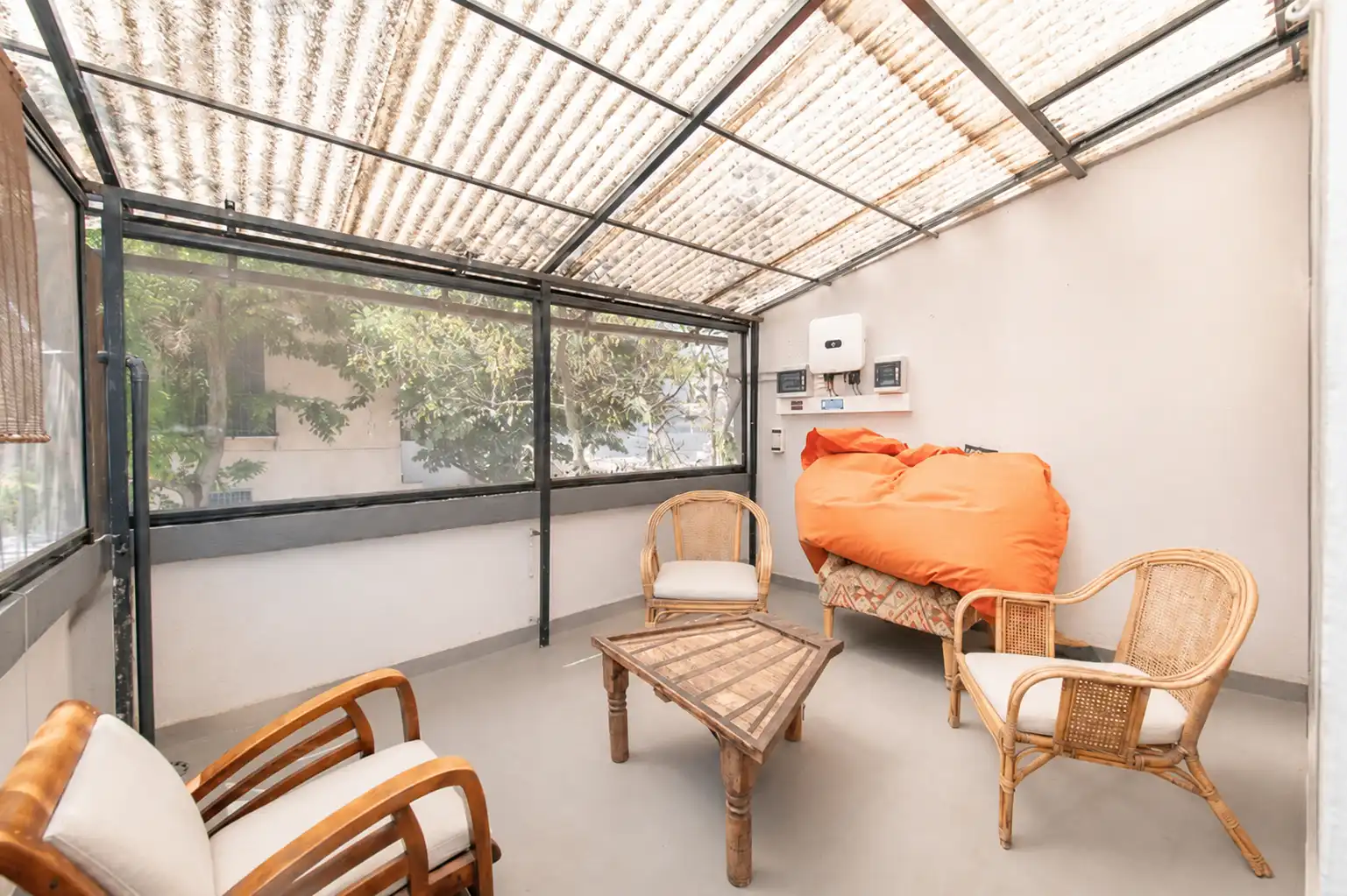 Terrassa de Casa o xalet en venda en Madrid amb Aire condicionat, Calefacció i Jardí privat