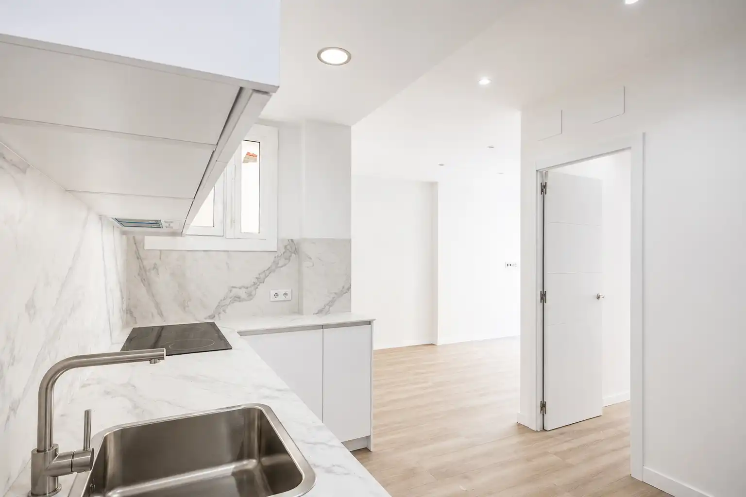 Cuina de Pis en venda en Barcelona amb Aire condicionat, Calefacció i Parquet