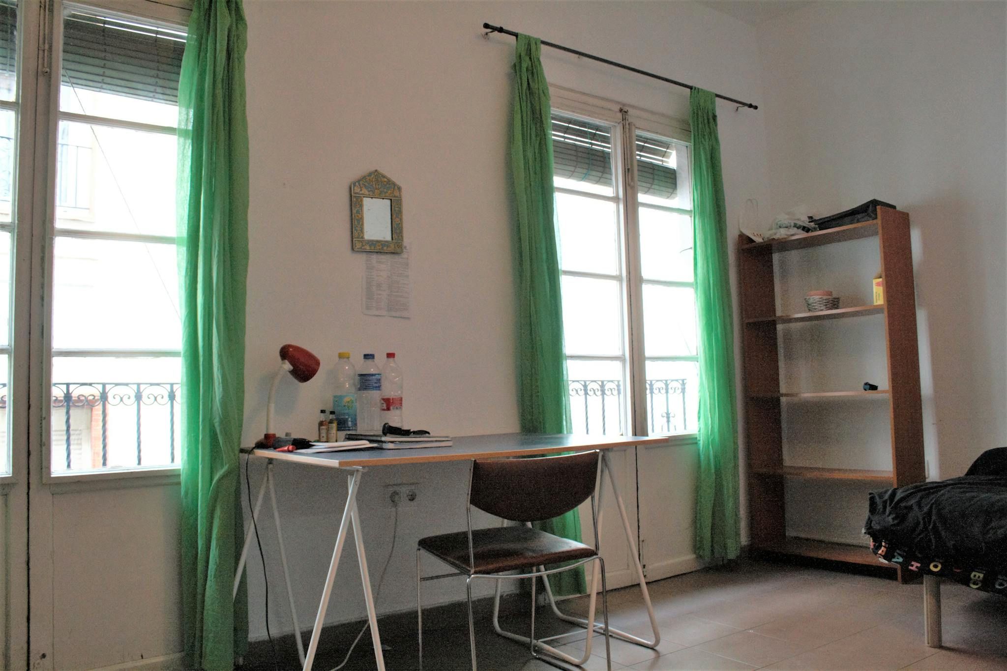 Bedroom of Flat to share in  Sevilla Capital
