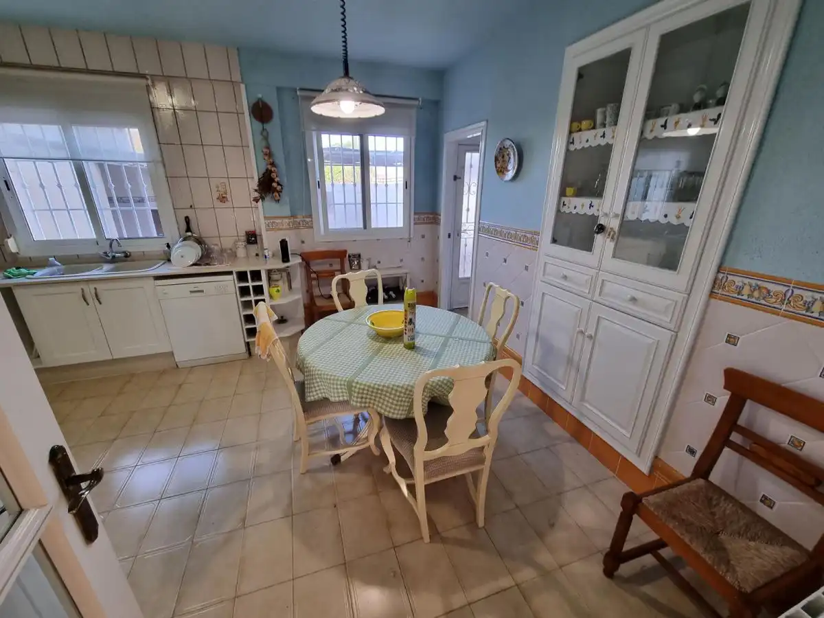 Cuina de Casa o xalet en venda en Castellón de la Plana / Castelló de la Plana amb Aire condicionat, Calefacció i Terrassa