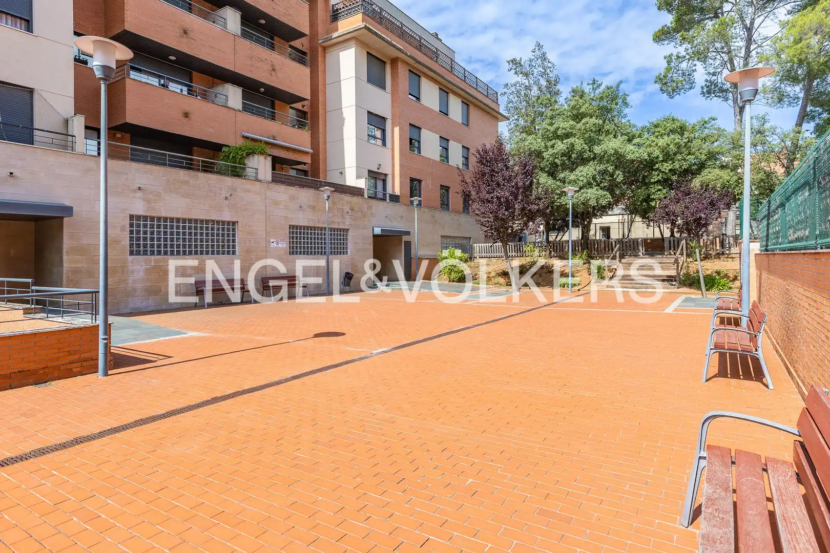 Vista exterior de Piso en venta en Sabadell con Aire acondicionado, Calefacción y Jardín privado