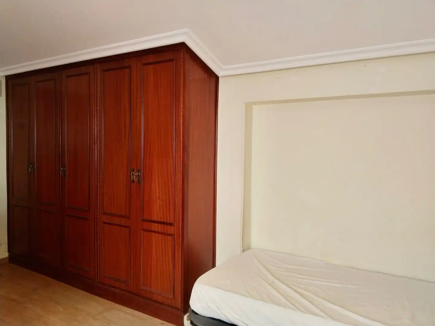 Schlafzimmer von Loft zum Verkauf in Donostia - San Sebastián  mit Möbliert