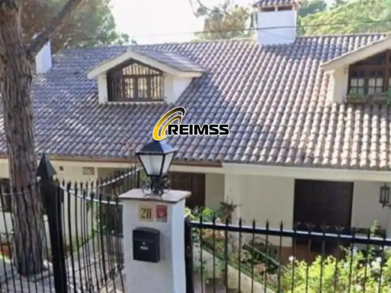 Casa in vendita a Montgoda