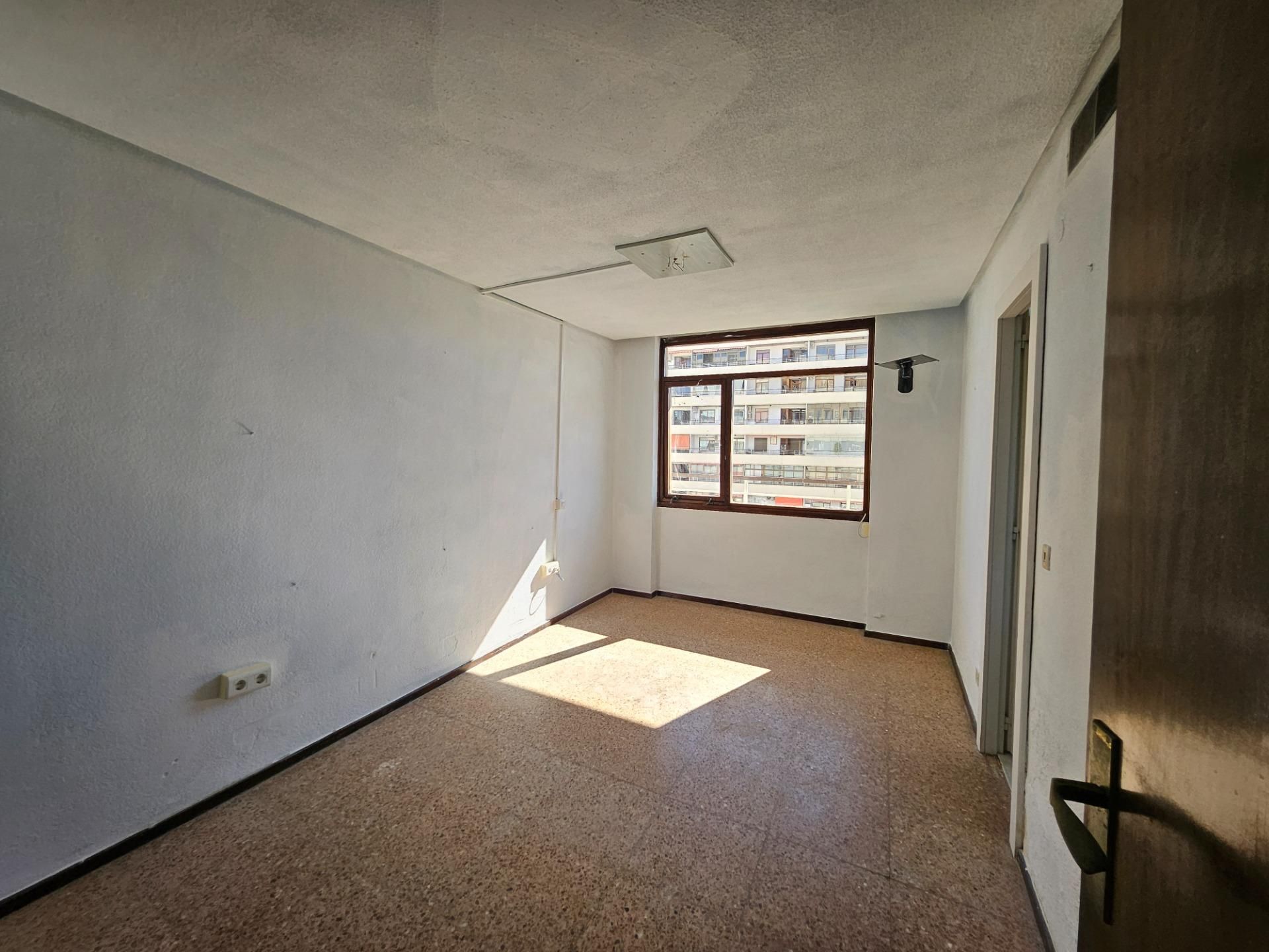 Sala d'estar de Pis en venda en Torremolinos amb Jardí privat, Terrassa i Piscina comunitària