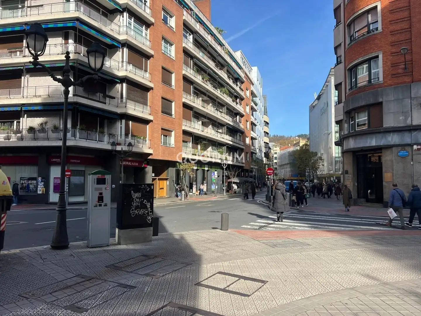 Vista exterior de Piso de alquiler en Bilbao  con Calefacción, Parquet y Balcón