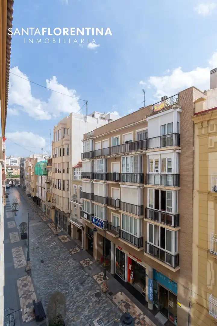 Vista exterior de Pis en venda en Cartagena ciudad