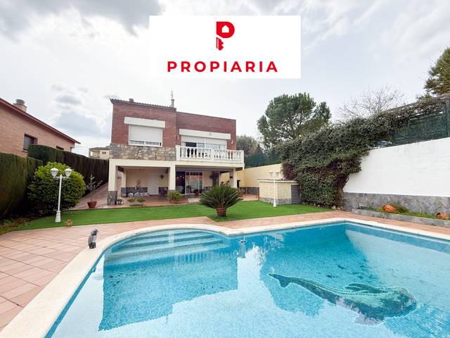 Casa-chalet en Venta en Can Rial