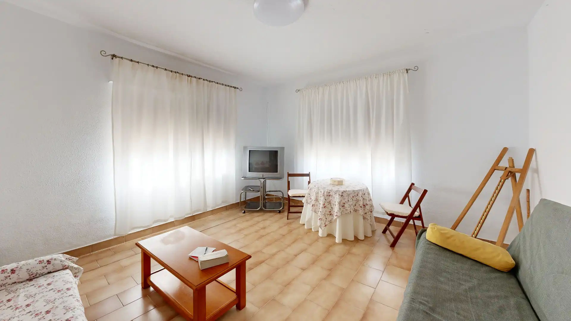 Sala de estar de Casa adosada en venta en Hellín con Jardín privado, Trastero y Amueblado