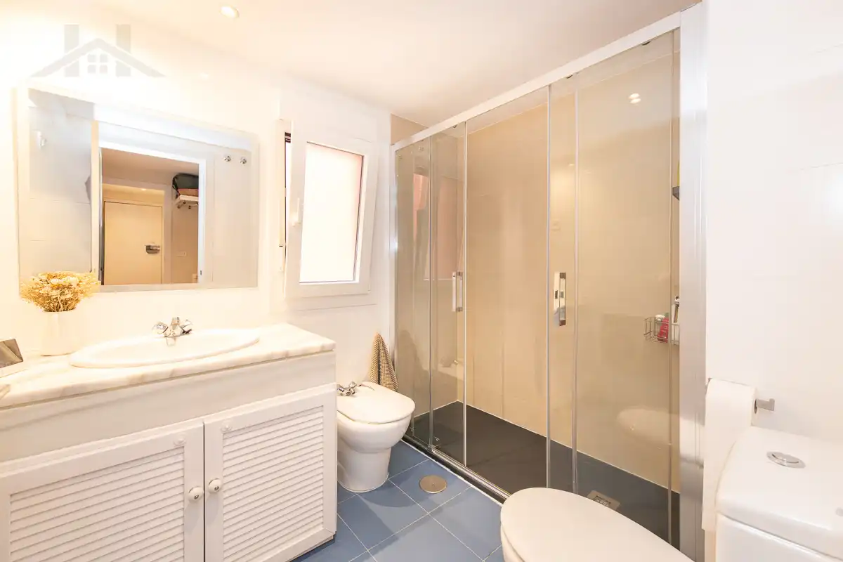 Baño de Piso en venta en Alcobendas con Calefacción, Terraza y Trastero