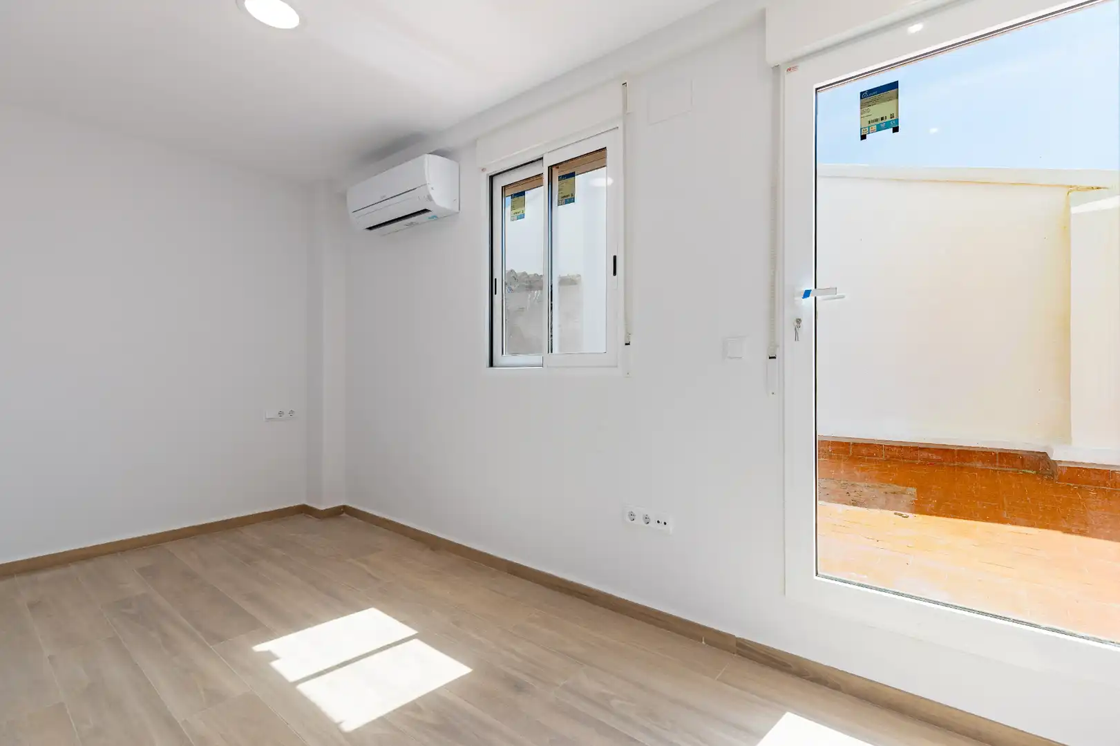 Habitación de Piso de alquiler en Meliana con Aire acondicionado, Terraza y Horno