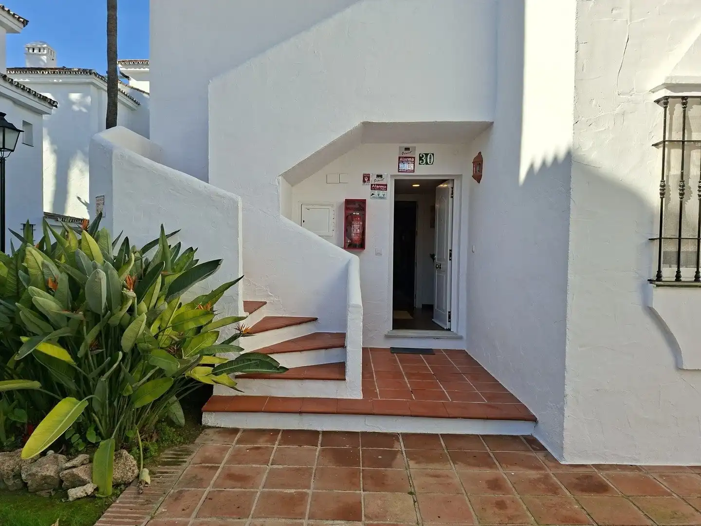 Apartamento en venta en Marbella con Aire acondicionado, Jardín privado y Alarma
