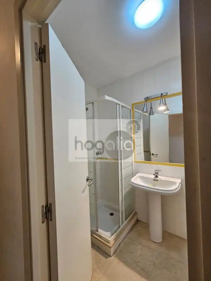 Baño de Dúplex de alquiler en Sevilla con Aire acondicionado