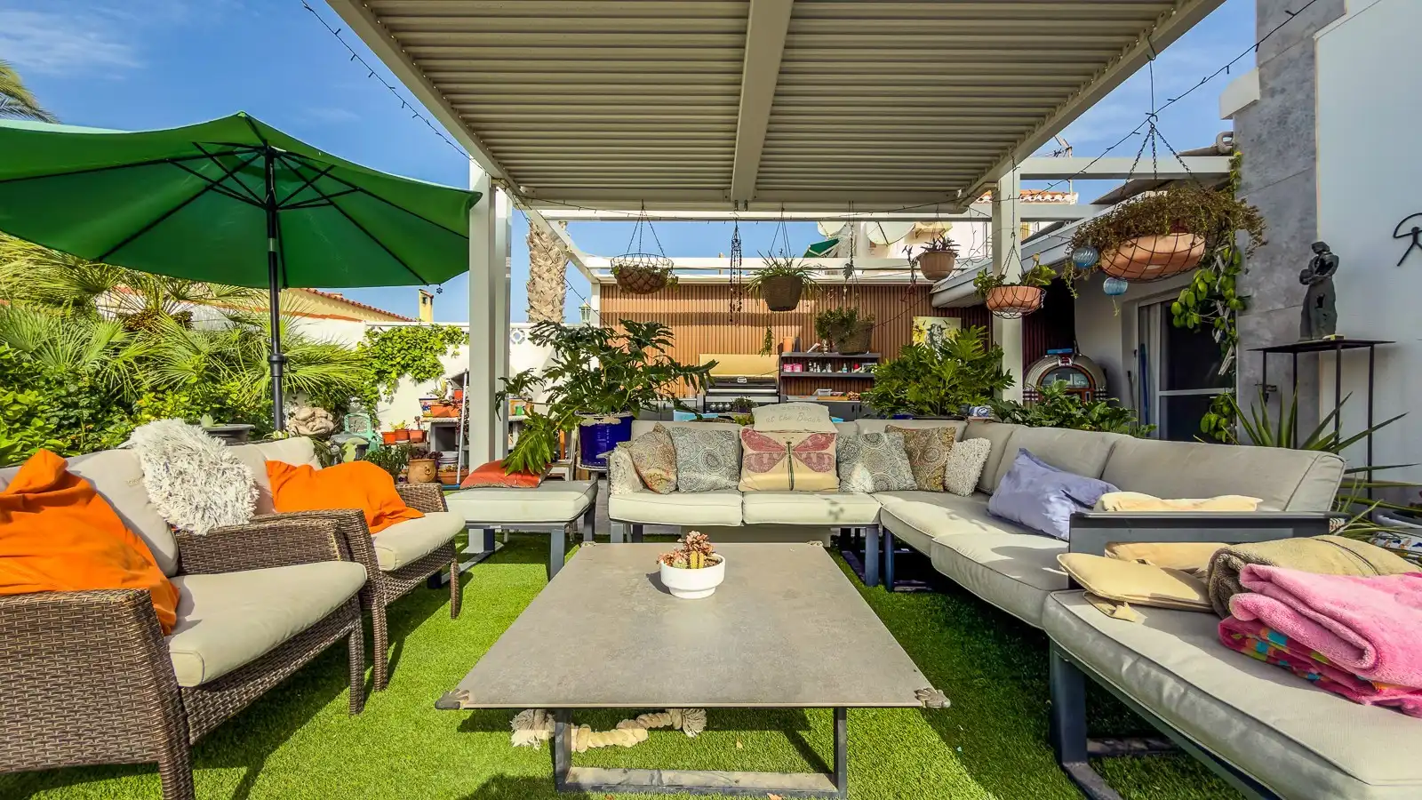 Terrassa de Casa o xalet en venda en Torrevieja amb Jardí privat, Terrassa i Traster