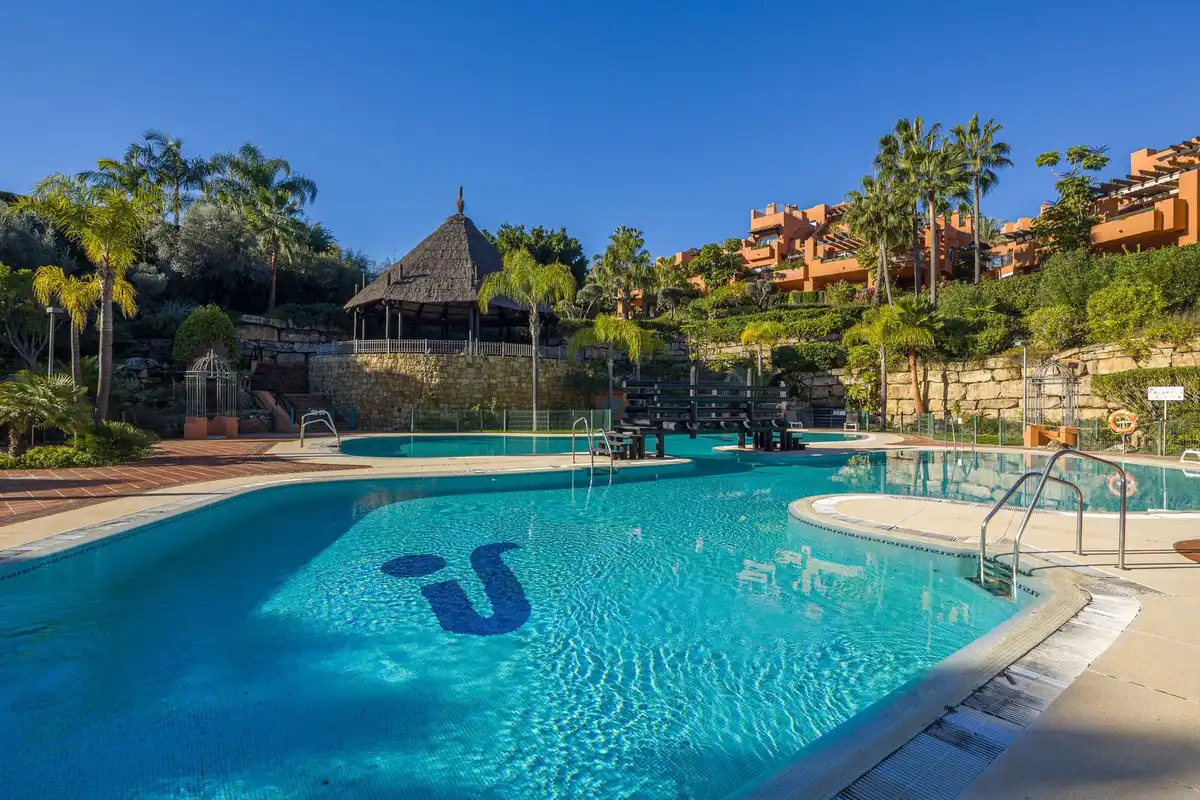 Apartament amb piscina en venda a Nueva Andalucía, imagen 19