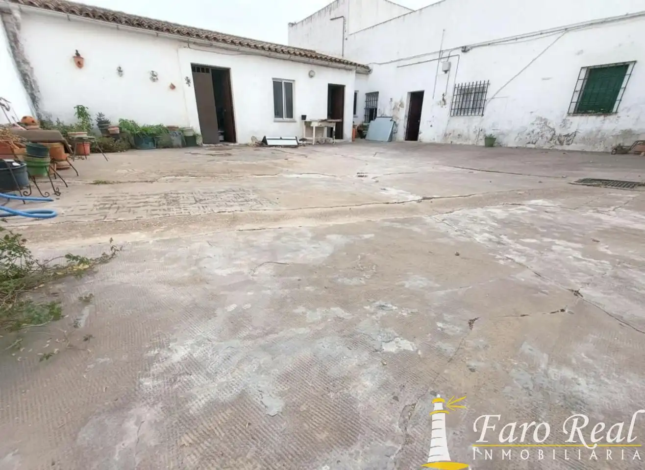 Exterior view of Detached homes for sale in Sanlúcar de Barrameda