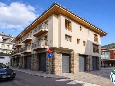 Adossat en venda a Balmes 6