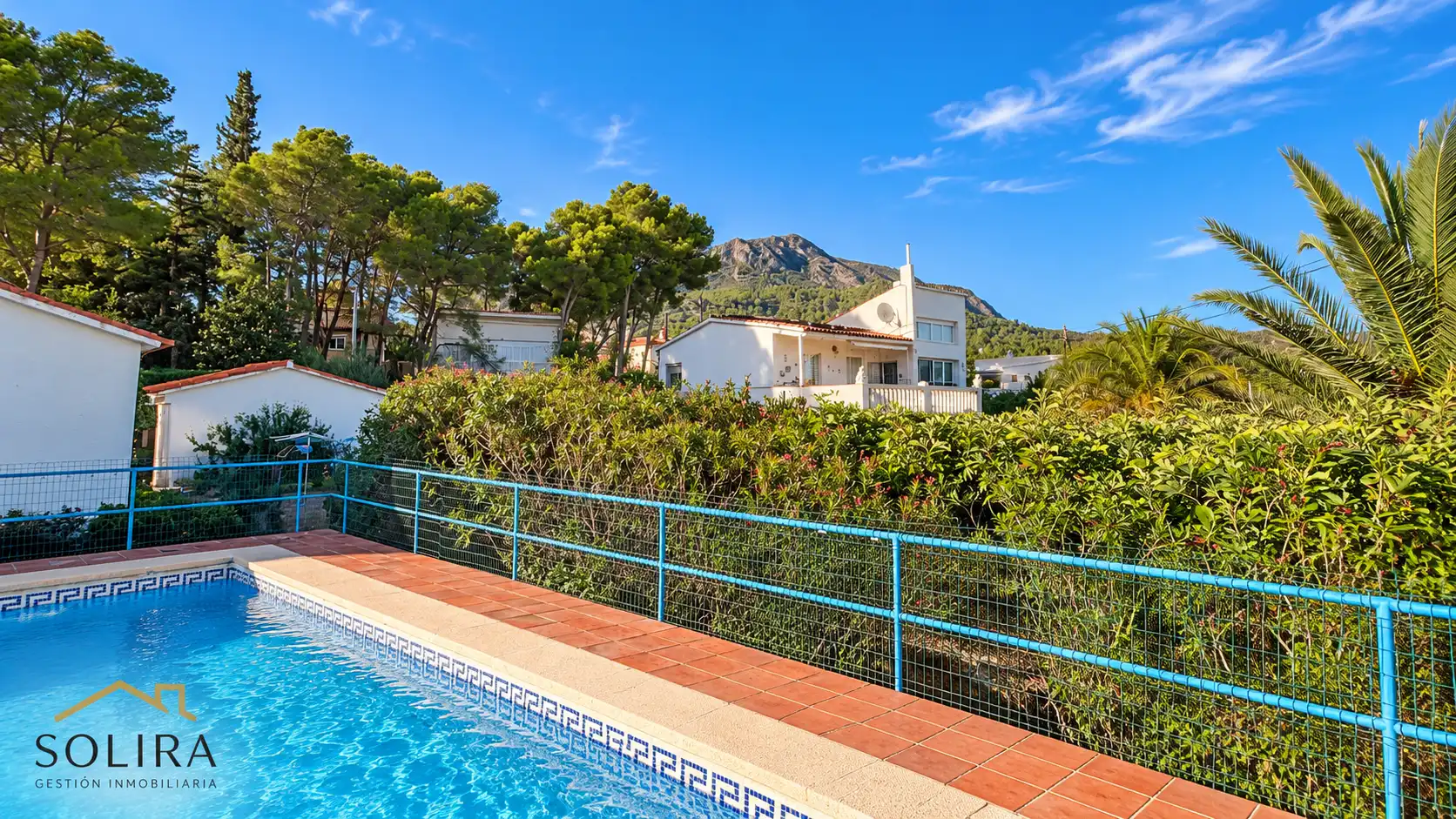 Detached house with pool for sale in Carrer de la Violeta 4, imagen 3