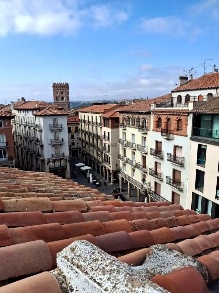 Vista exterior de Dúplex en venta en Teruel con Calefacción, Terraza y Amueblado