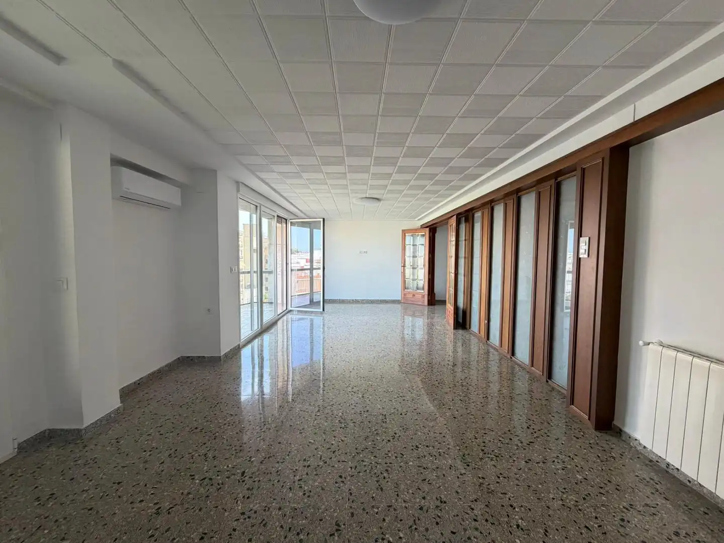 Flat for rent in Avenida AL VEDAT, Centro - Casco antiguo