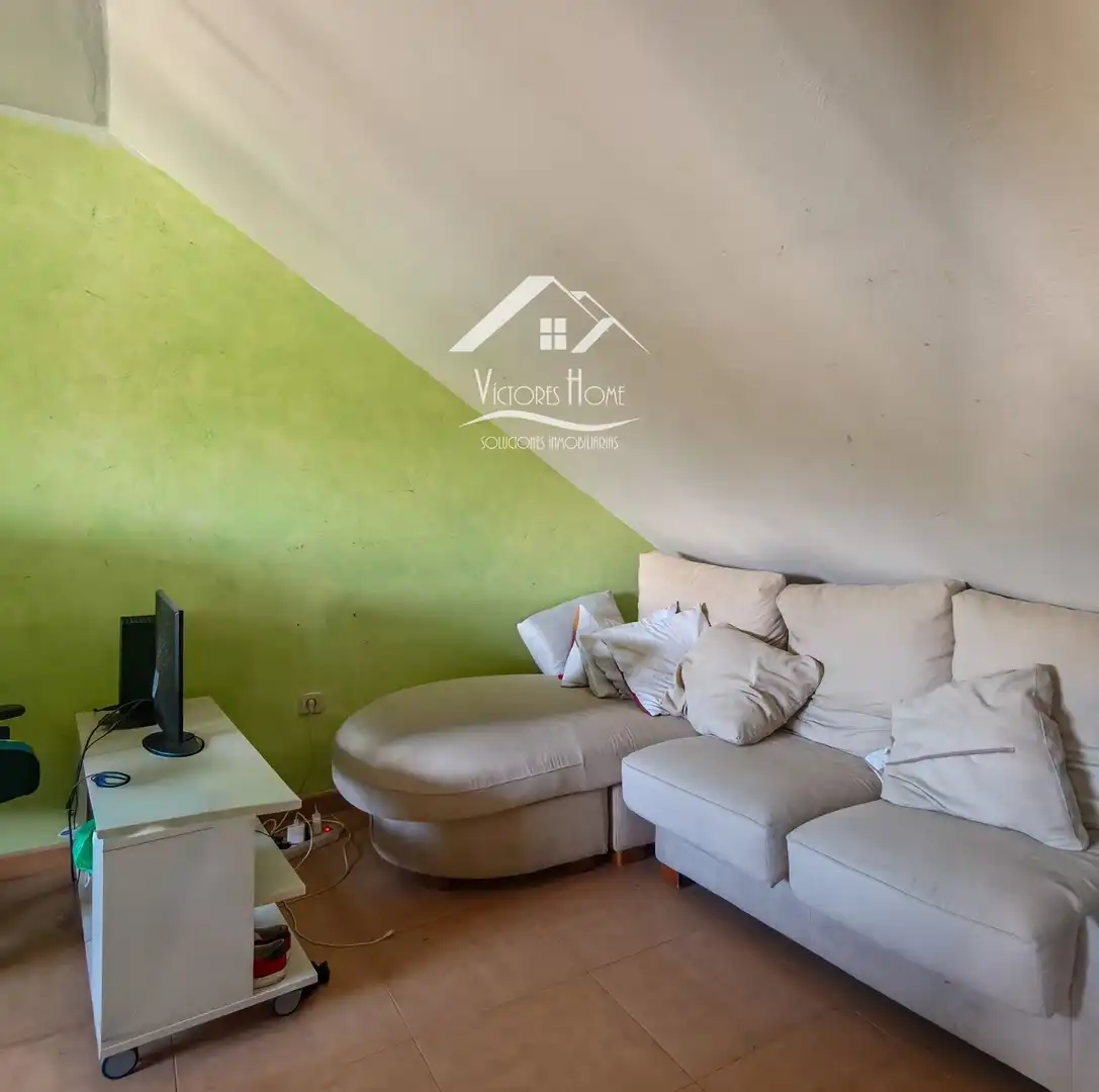 Sala de estar de Casa adosada en venta en Rivas-Vaciamadrid con Aire acondicionado, Calefacción y Jardín privado