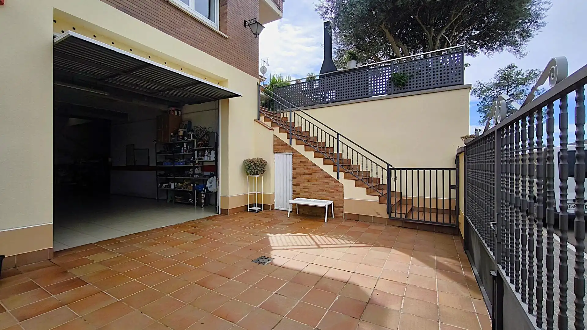 Terrasse von Haus oder Chalet zum Verkauf in Sant Salvador de Guardiola mit Privatgarten, Terrasse und Schwimmbad