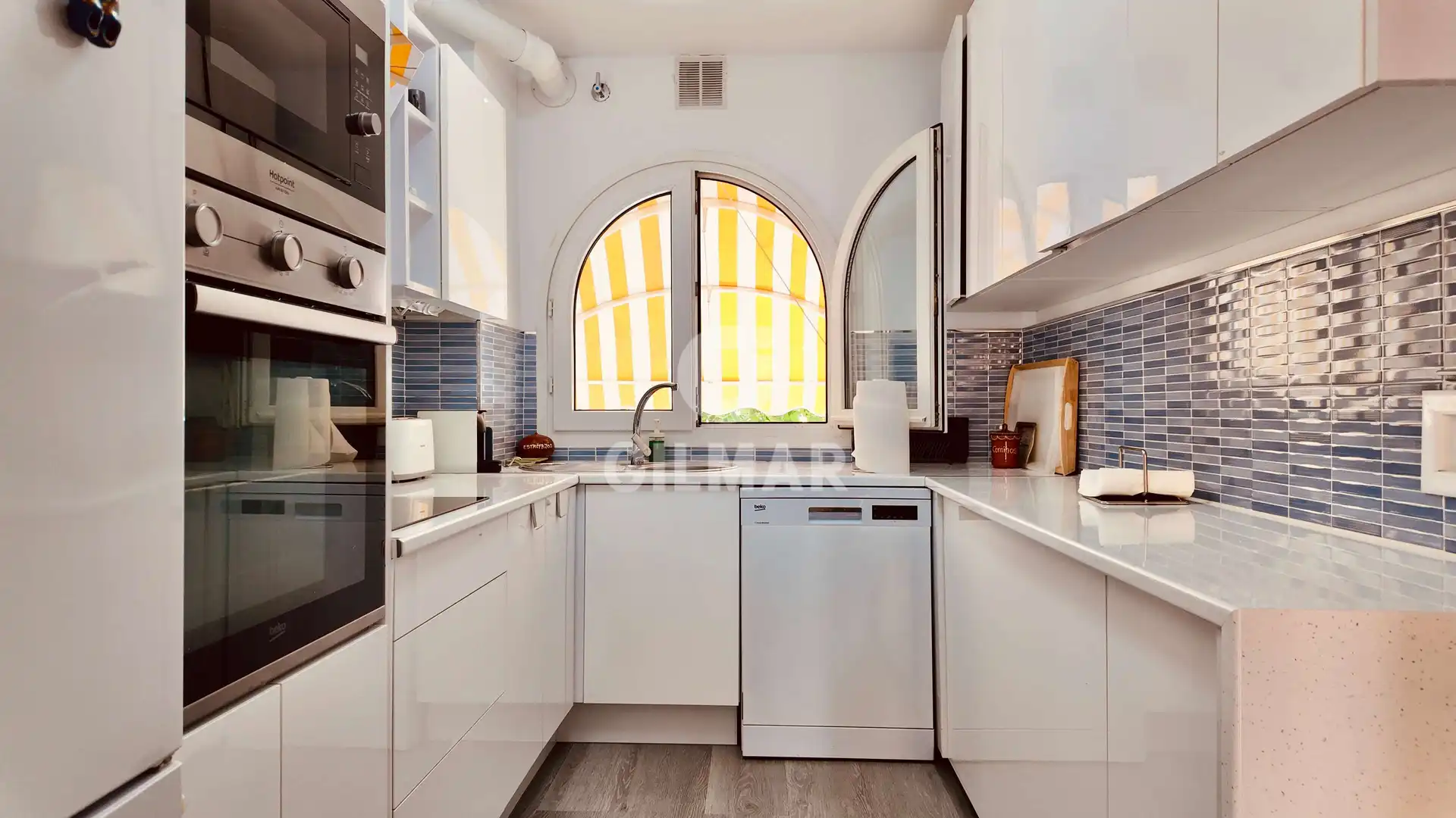 Cocina de Ático en venta en Torremolinos con Calefacción, Jardín privado y Trastero