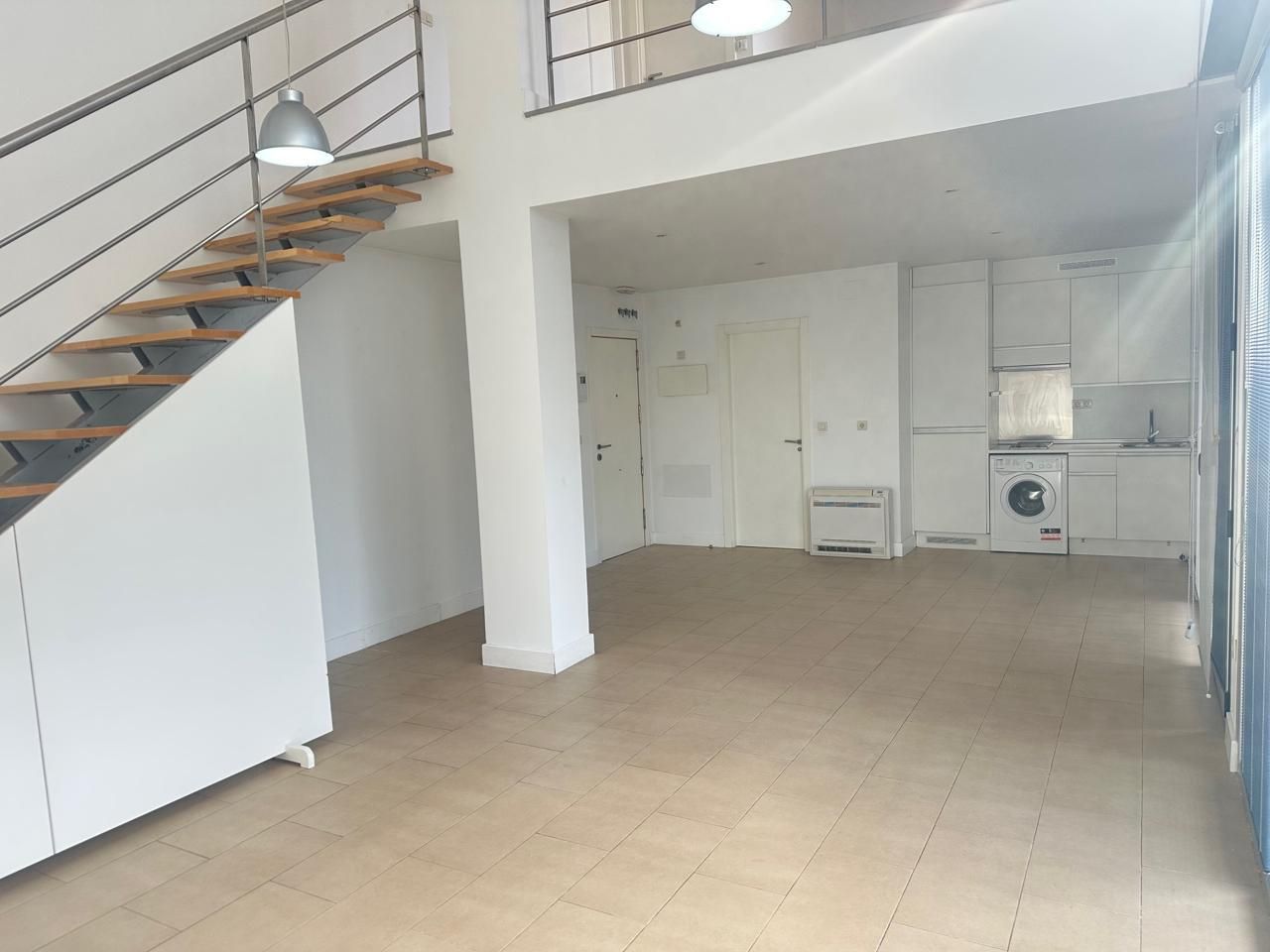 Dúplex en venda en  Madrid Capital amb Aire condicionat, Calefacció i Terrassa