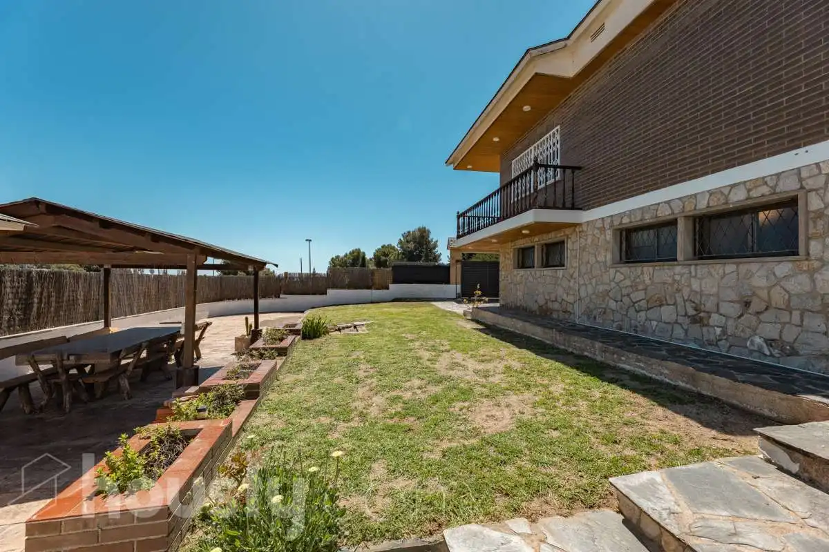 Casa amb piscina en venda a Avinguda de la Llum ., imagen 45