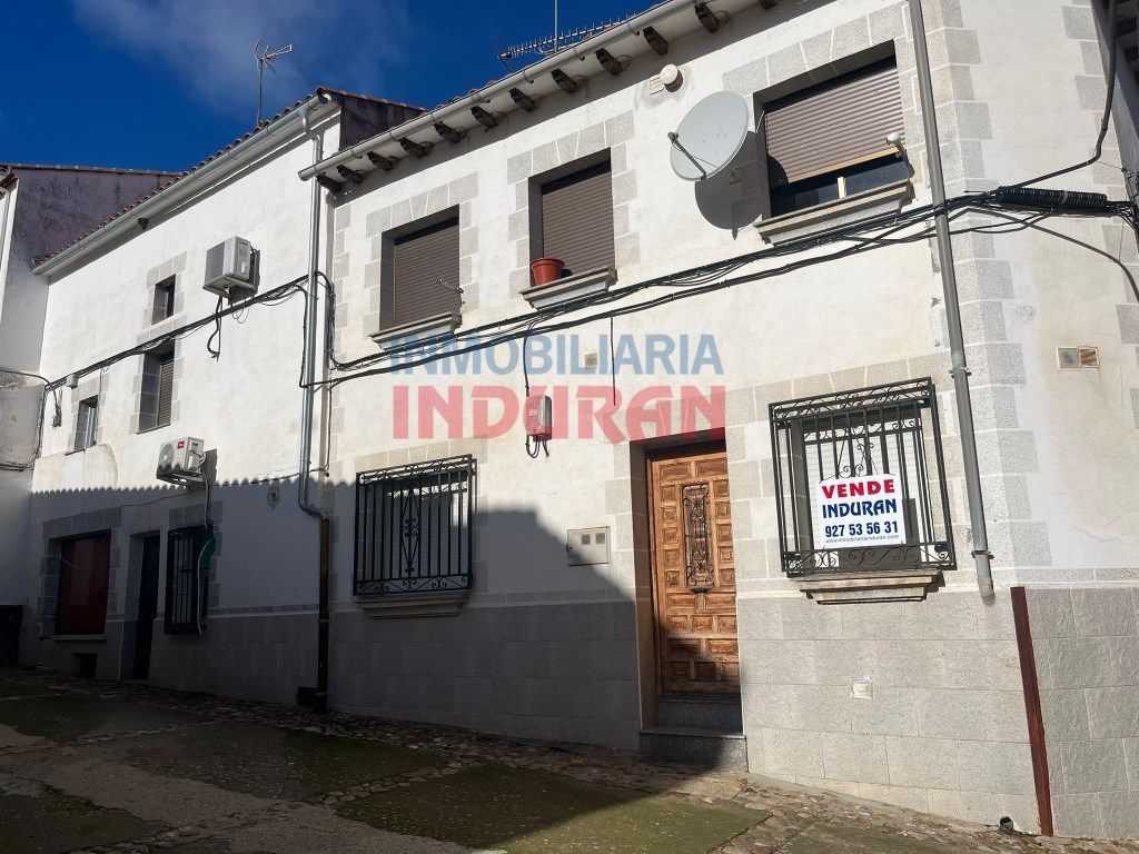 Exterior view of House or chalet for sale in Peraleda de San Román