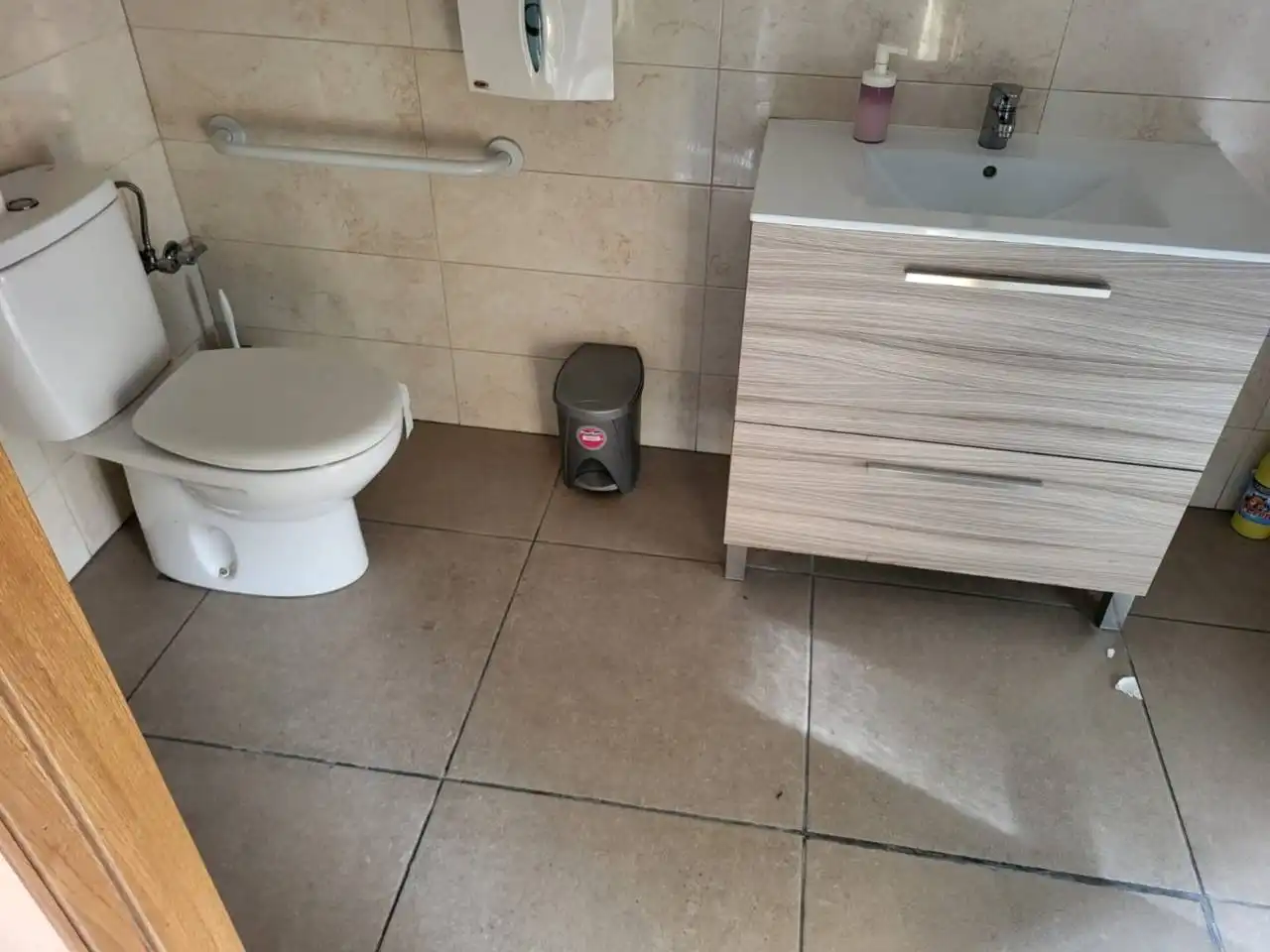 Baño de Nave industrial de alquiler en Carlet
