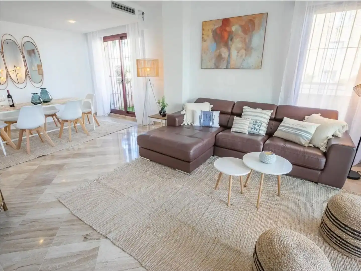 Sala de estar de Piso en venta en Marbella con Aire acondicionado, Terraza y Amueblado