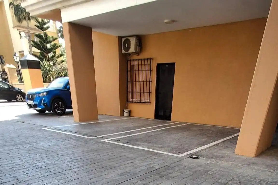 Apartament amb terrassa en venda a Avenida Av. Roentgen 5, imagen 25