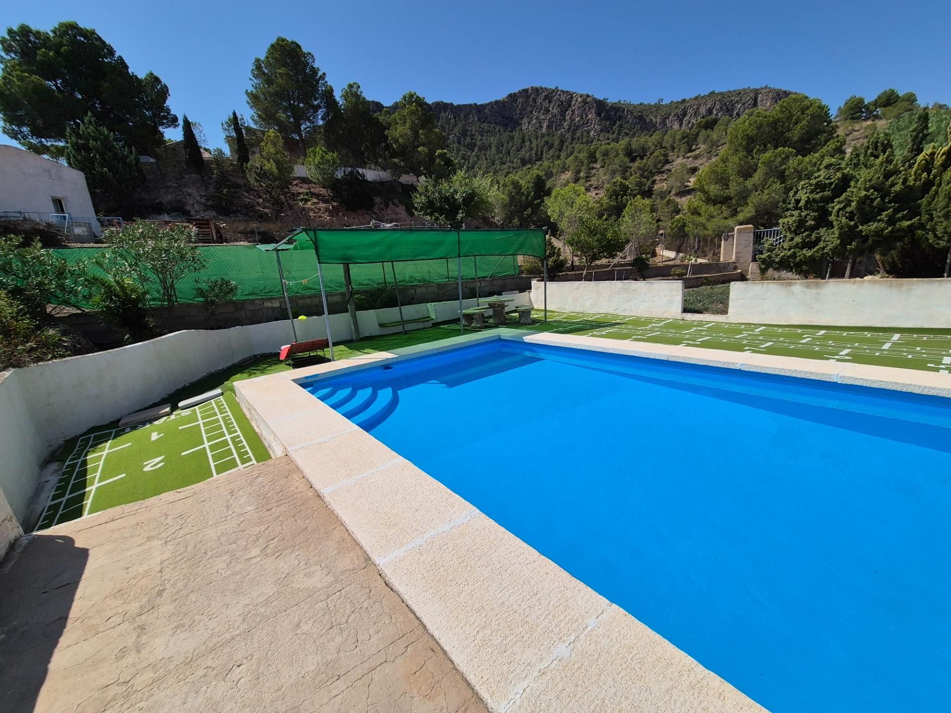 Piscina de Casa o xalet en venda en Elda amb Piscina