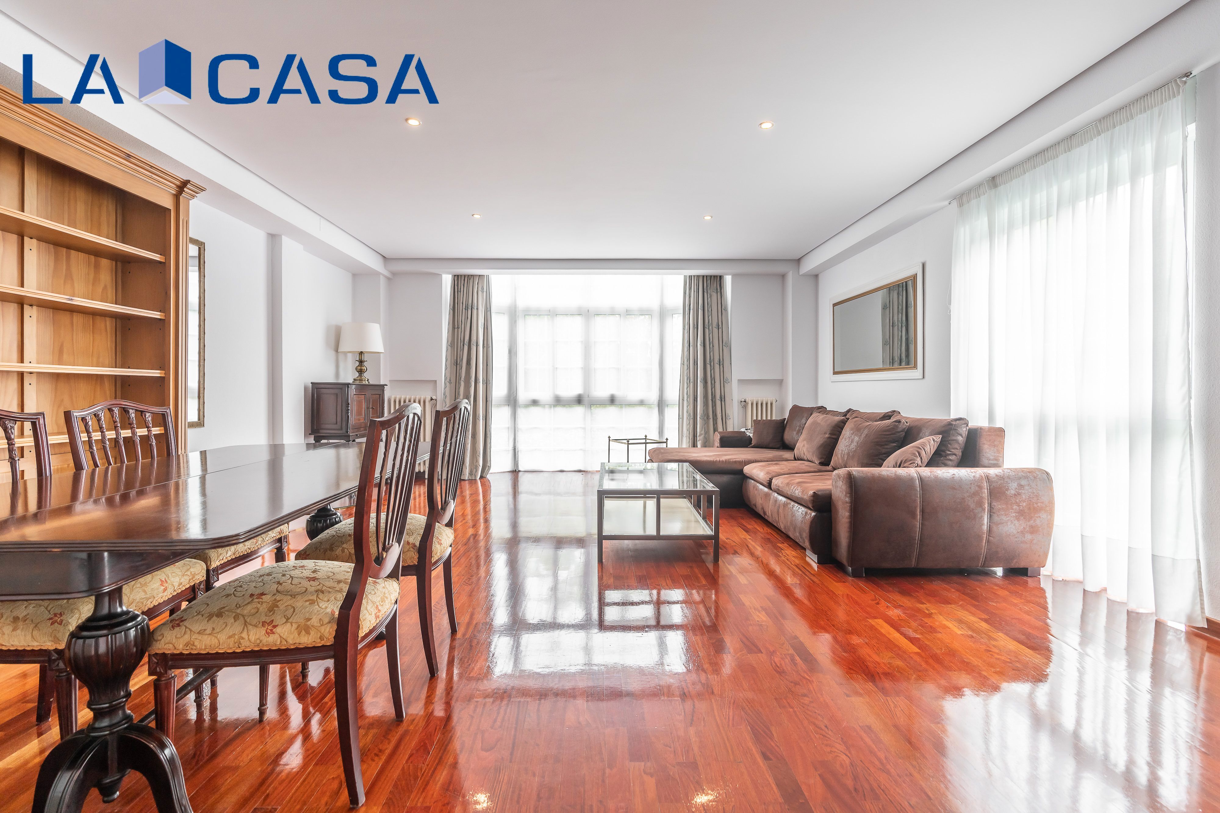 Exterior view of House or chalet for sale in  Madrid Capital  with Air Conditioner, Heating and Storage room