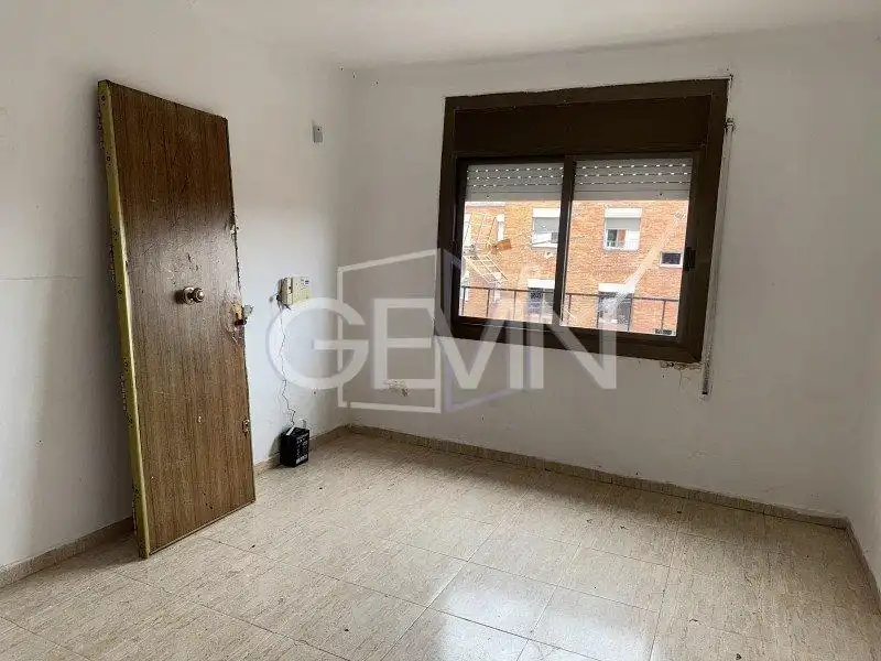 Bedroom of Flat for sale in Sabadell