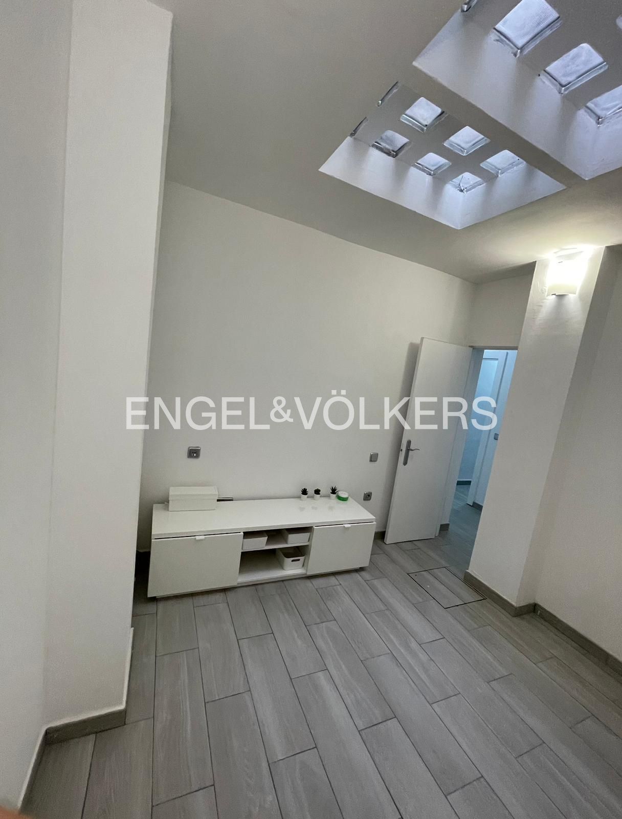 Apartment for sale in  Madrid Capital  with Air Conditioner and Heating