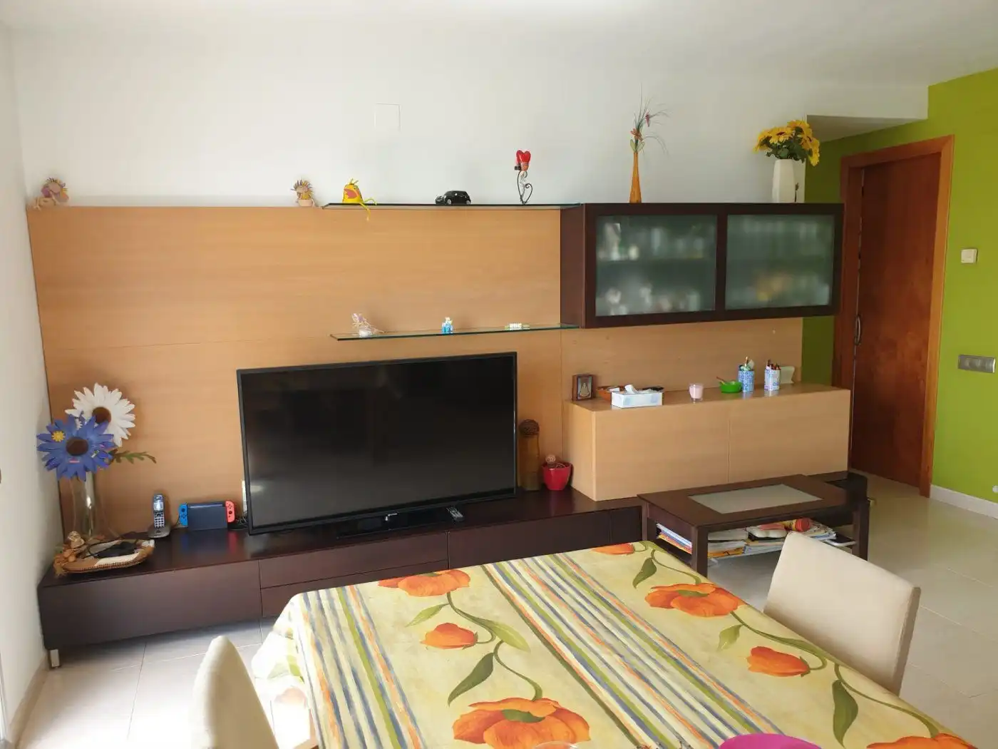 Sala de estar de Dúplex en venta en Terrassa con Aire acondicionado, Trastero y Amueblado