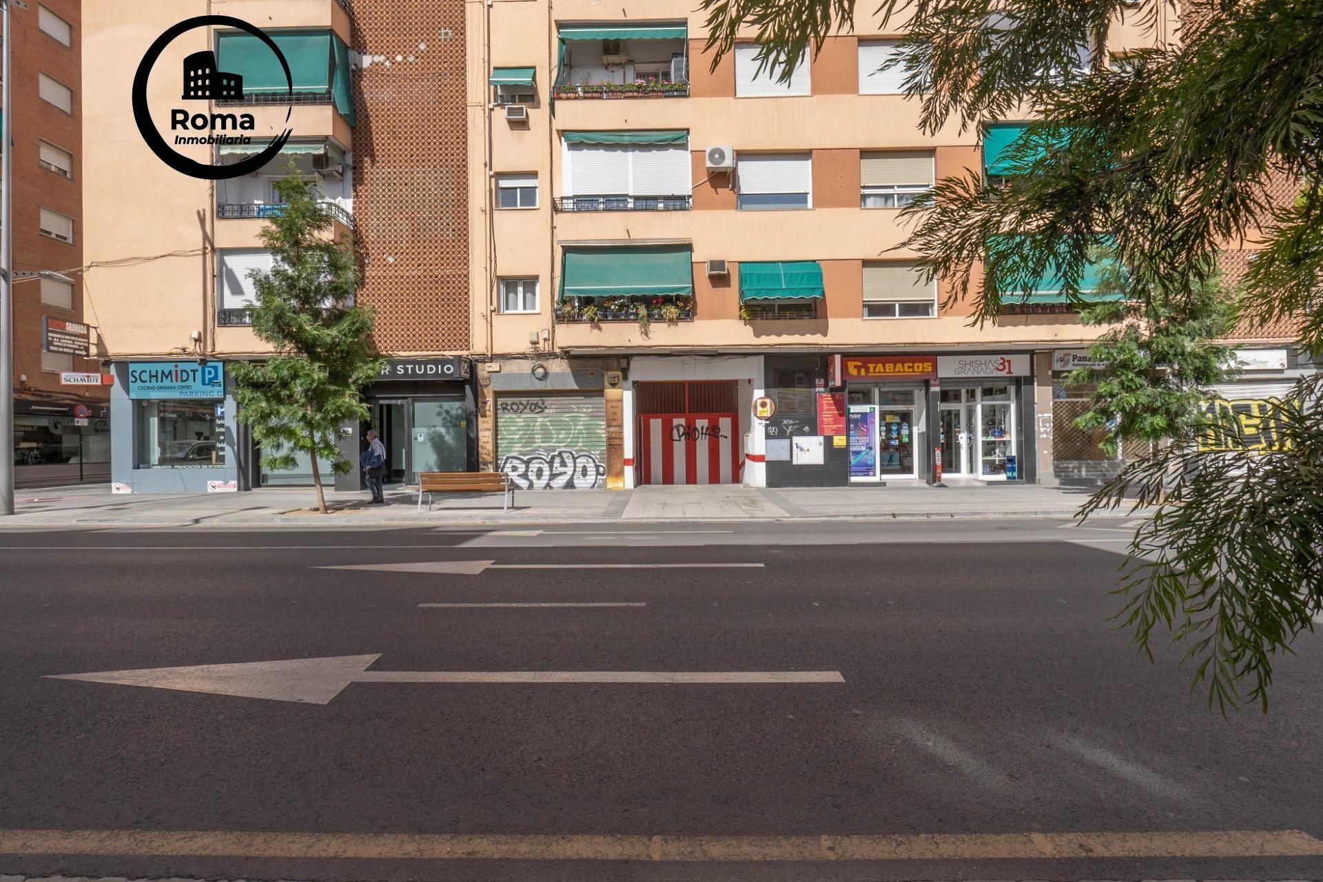 Vista exterior de Garatge en venda en  Granada Capital