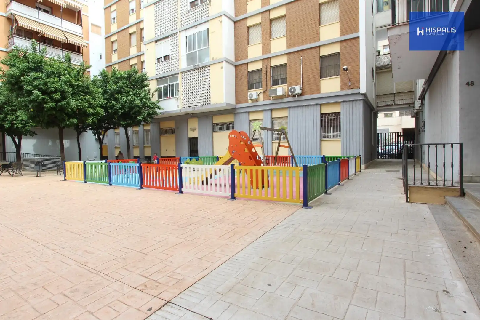Außenansicht von Wohnung zum Verkauf in Sevilla mit Klimaanlage und Terrasse