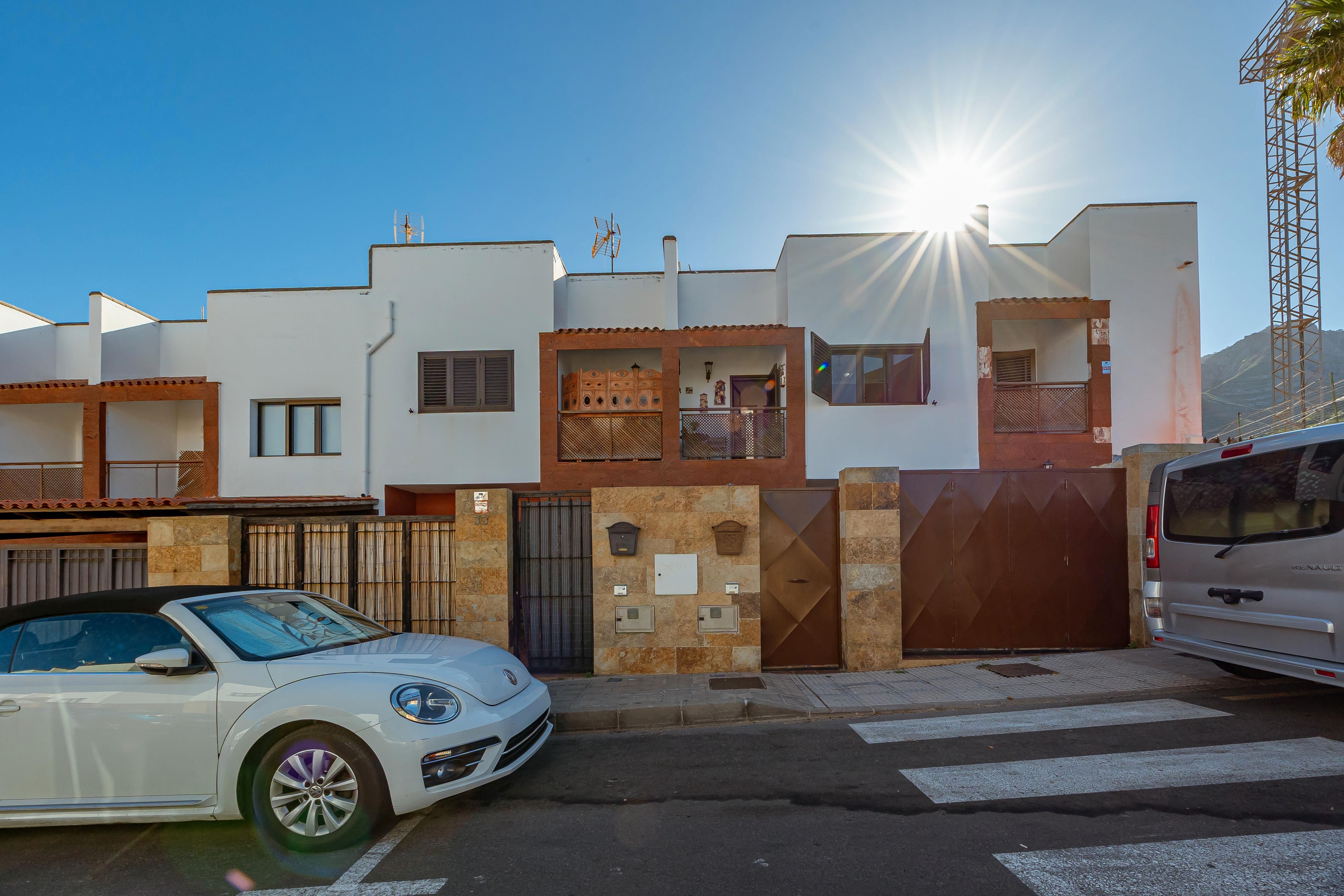 Exterior view of House or chalet for sale in Agaete  with Air Conditioner and Terrace