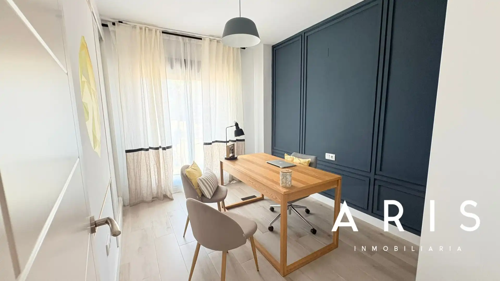 Casa adosada en venta en Alhaurín de la Torre con Aire acondicionado, Jardín privado y Parquet