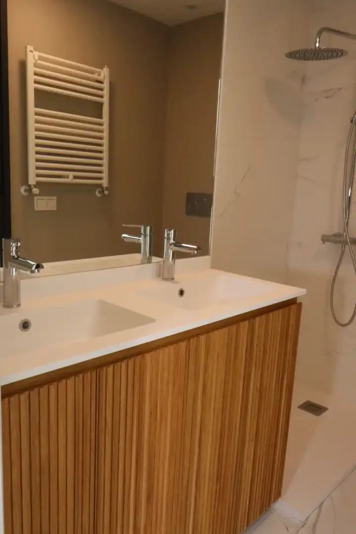 Badezimmer von Wohnung zum Verkauf in Madrid mit Klimaanlage, Heizung und Abstellraum