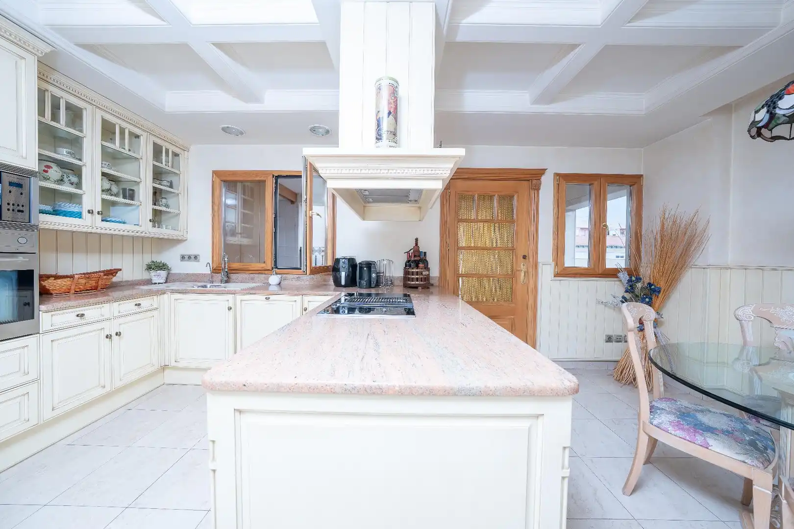 Küche von Einfamilien-Reihenhaus zum Verkauf in Novelda mit Heizung, Terrasse und Balkon