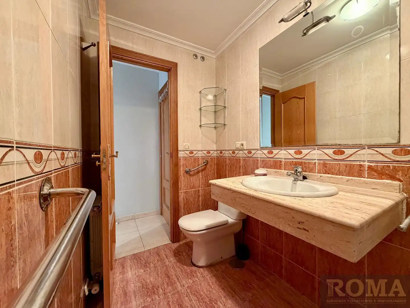 Bathroom of Flat for sale in Cabrerizos  with Heating, Terrace and Furnished