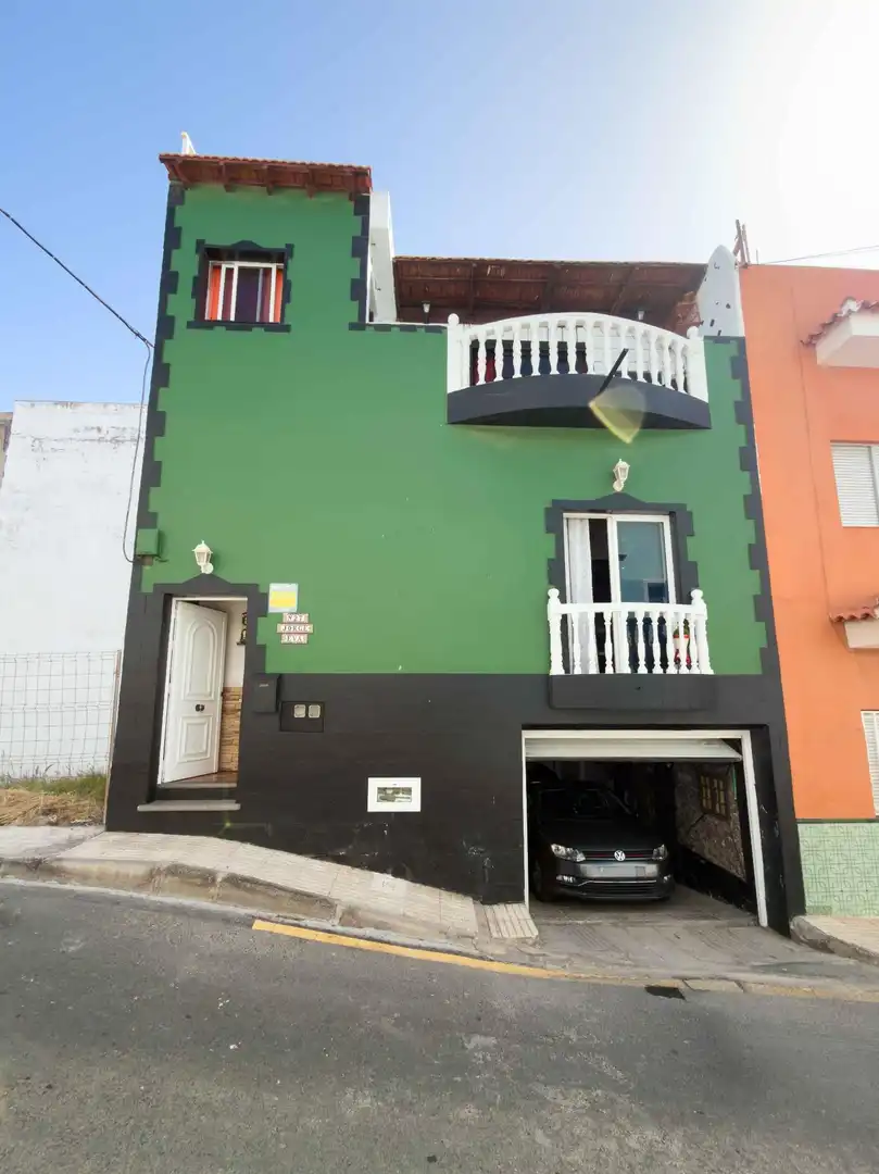Vista exterior de Casa adosada en venta en Arico