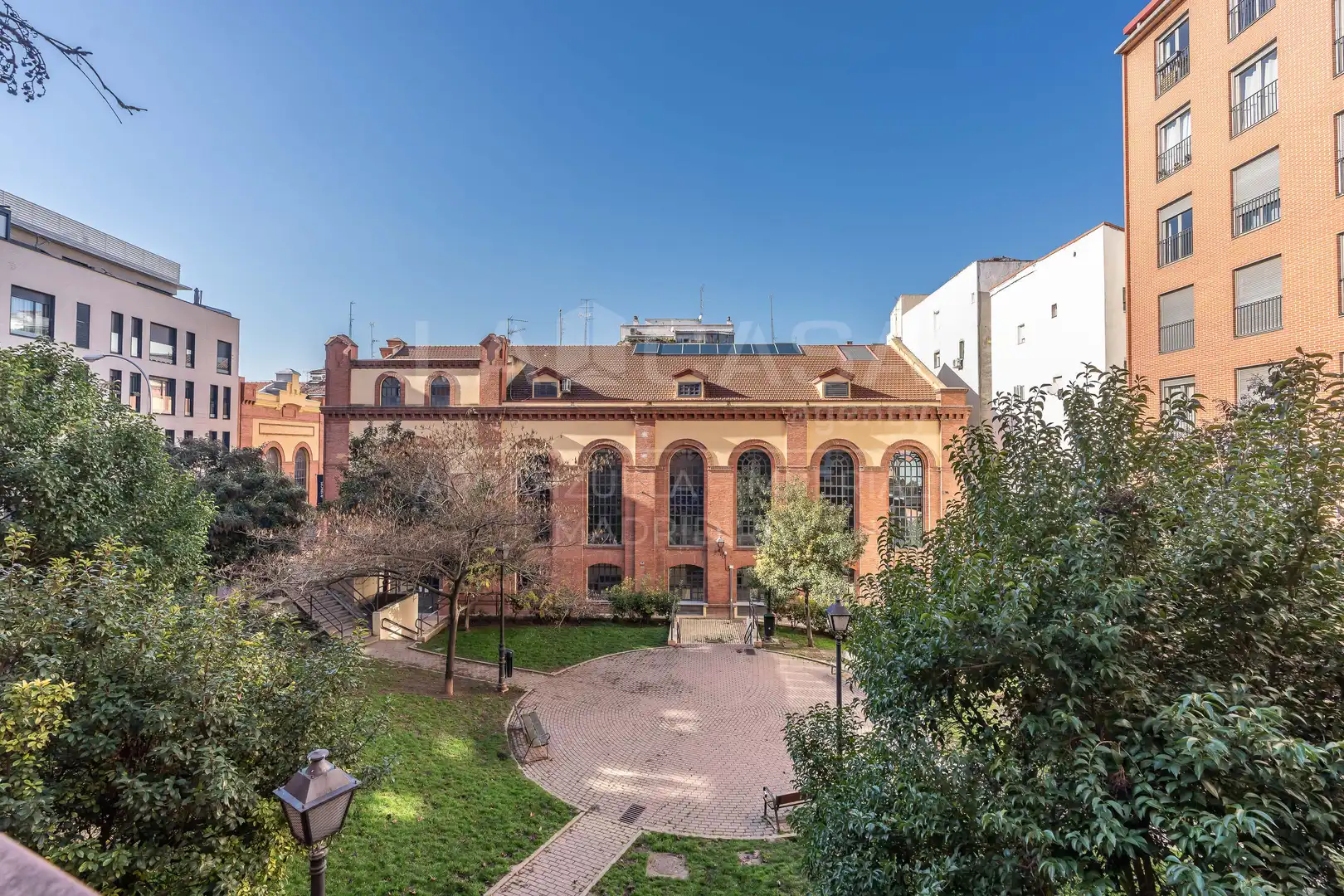 Exterior view of Flat for sale in Madrid  with Heating, Terrace and Balcony